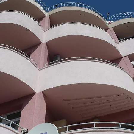 Chezarino Hotel 2*